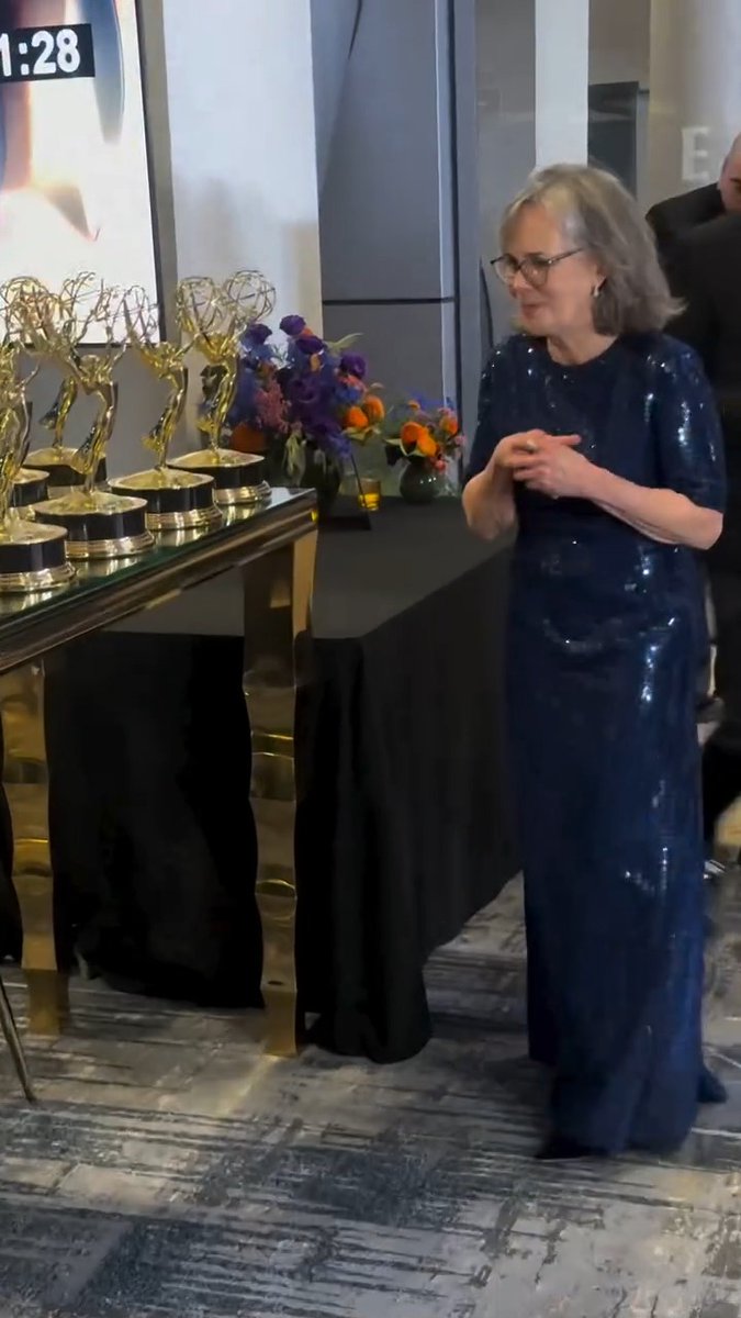 Sally Field, 79, picked up her Emmy after becoming the oldest woman to win outstanding lead actress in a limited or anthology series! 🏆 The 10 time nominee and four time winner was overjoyed to receive the award for her performance in 'Remarkably Bright Creatures' - talking about how grateful she has been to be in the industry for over six decades 💖 📽️ : televisionacad #sallyfield #emmys