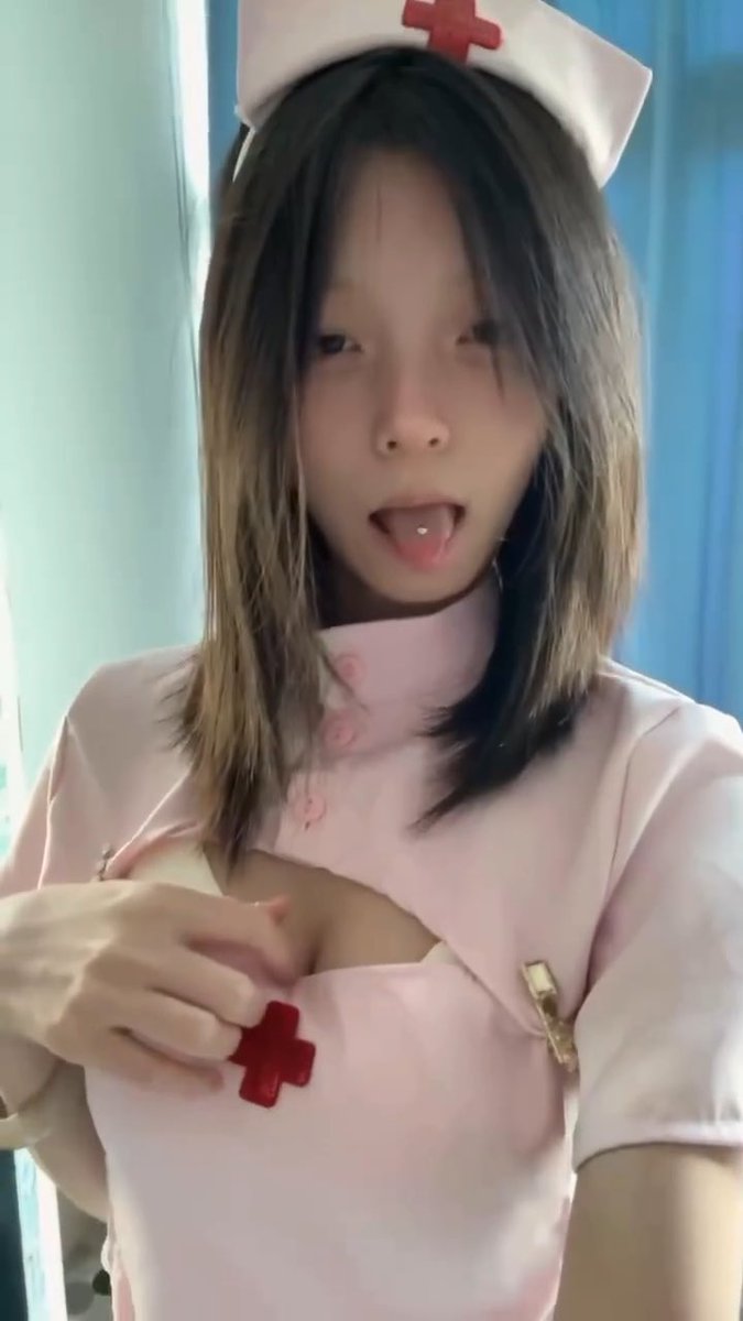 我们学护士的就是骚啦,好想吃大鸡吧啊我好贱 #反差 #母狗 #女高