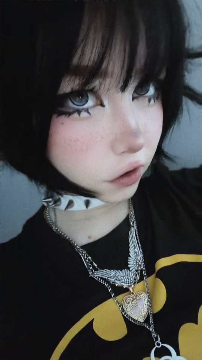 hi it's me again ^~^