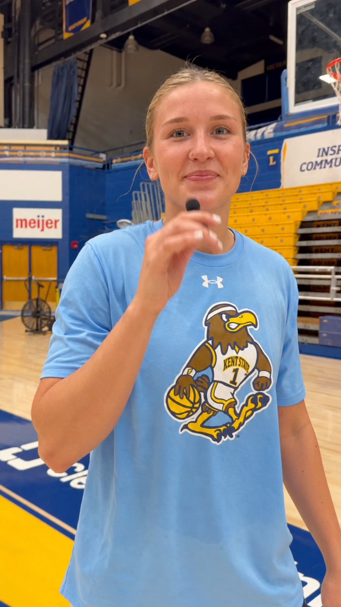 Asked chat to turn the squad into their jersey numbers. 👵👶 #GoFlashes⚡️