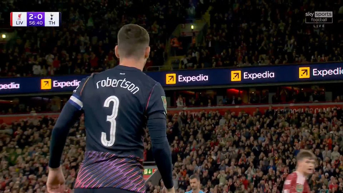Unsurprisingly, Andy Robertson gets a great reception from the Liverpool fans on his return to Anfield 👏