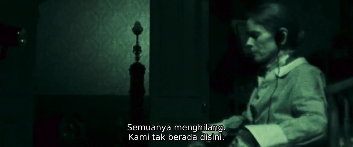 The Orphanage (2007) Anaknya menghilang di rumah masa kecilnya… tapi ternyata anak-anak di sana belum benar-benar pergi. #TheOrphanage #HorrorMovie