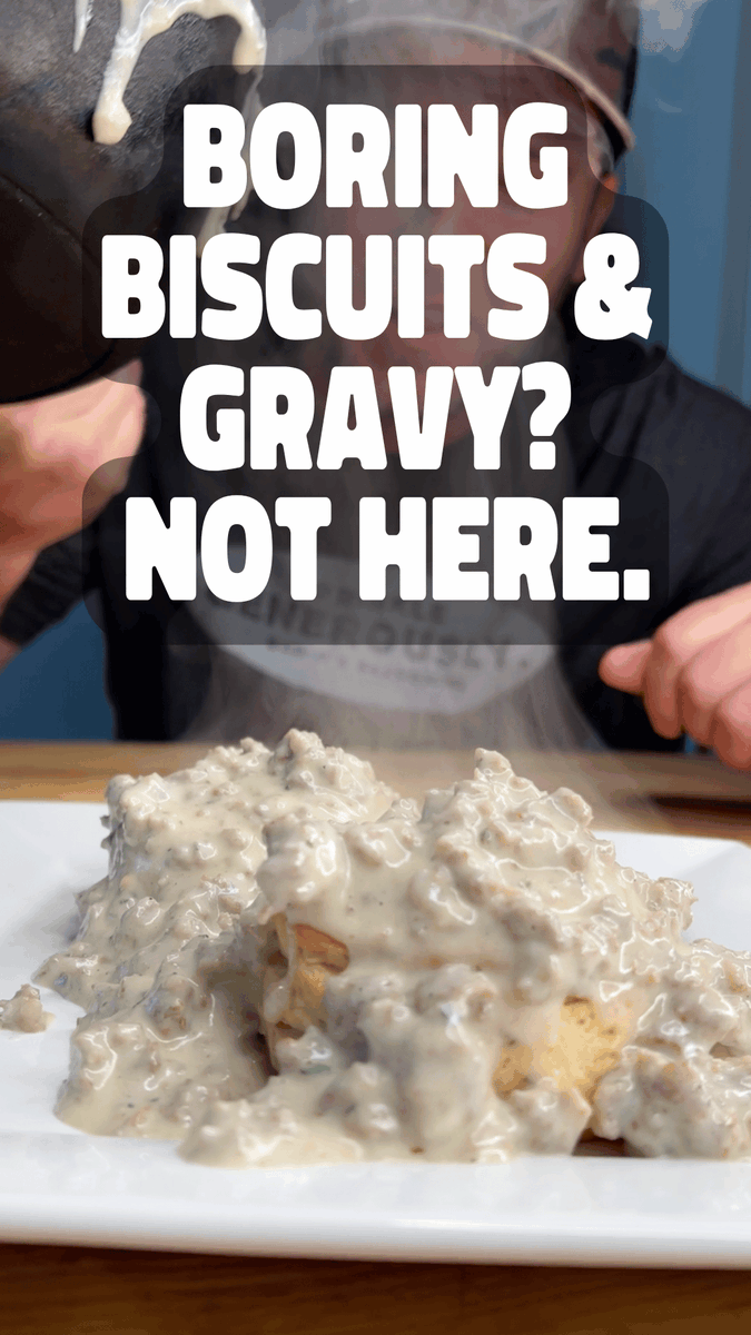 BISCUITS AND GRAVY… BUT MAKE IT DAN-GOOD. 🔥 Who remembers this OG recipe? 👀 Why settle for boring biscuits and gravy when you can level it up with a little Dan-O’s? We’re bringing this one back because this classic deserves some serious flavor. Get the OG recipe here: Yum Yum Get Ya Sum!