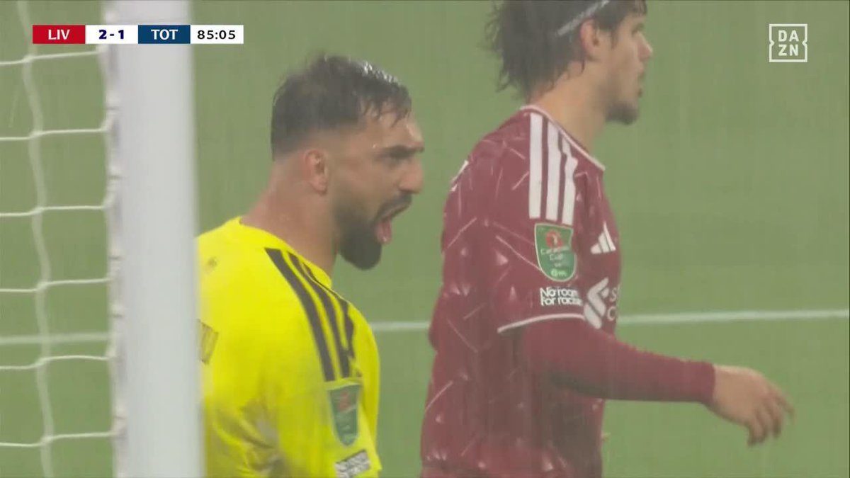 驚異的な反応 👀👀 ママルダシュヴィリがビッグセーブ！ ベンチのアリソンも拍手👏👏 🏴󠁧󠁢󠁥󠁮󠁧󠁿カラバオカップ 3回戦 🆚リヴァプール×トッテナム #カラバオカップ #だったらDAZN