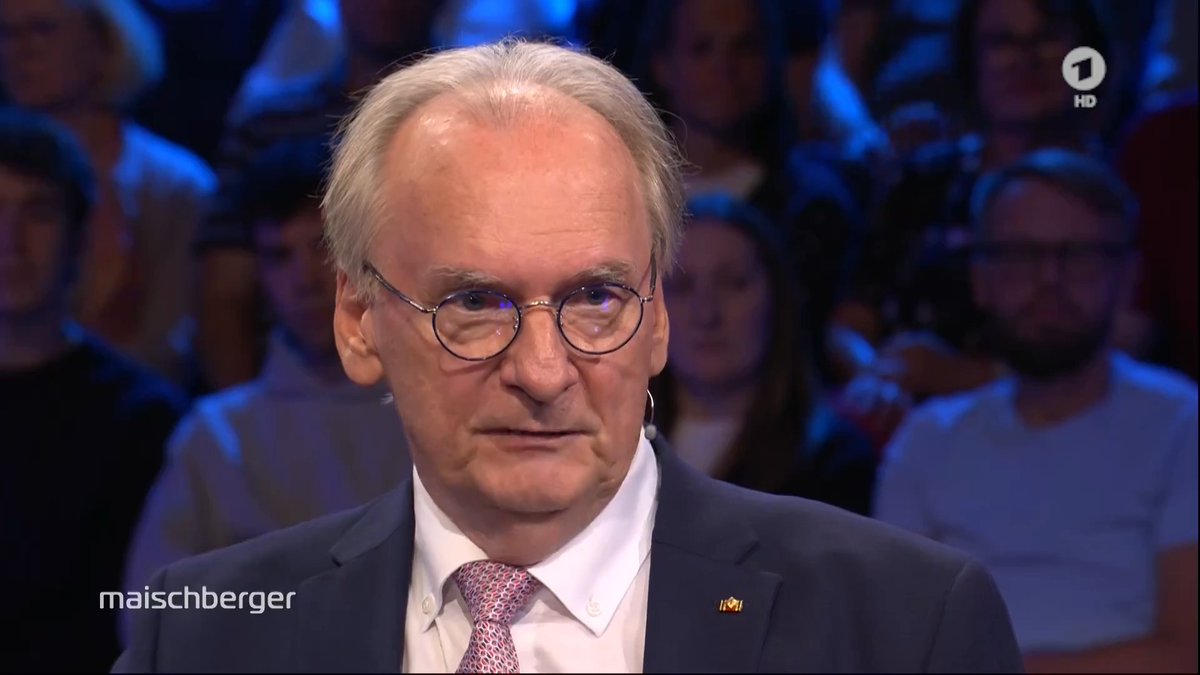 „Wenn das Wahlprogramm der #AfD umgesetzt wird, dann ist es ein anderes Land“, so der langjährige Ministerpräsident von Sachsen-Anhalt @ReinerHaseloff (CDU Deutschlands). Es sei „ein völliges Verändern der Grundstruktur dieser Bundesrepublik Deutschland“. #maischberger
