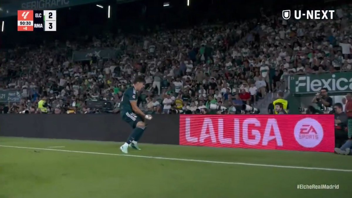 🇪🇸 最後はエスピ ⚪️ 交代直後の21歳FWエスピがワンタッチで決勝点を記録。 再びレアル・マドリーを勝利へ導いた。 🎥：U-NEXTフットボール