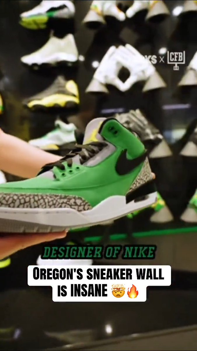 Oregon’s got 1 OF 1 sneakers at their facility 👟🔥 (w/ Olivia Cleary) #sneakers #sneakerhead #oregon #cfb #collegefootball
