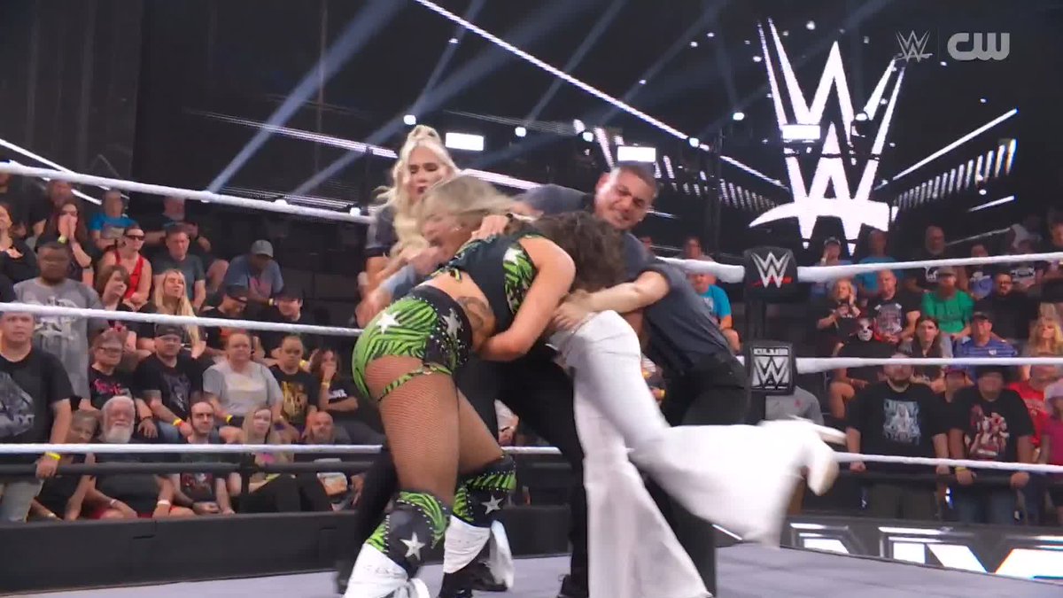 OH MY 😱 Skylar Raye just ATTACKED Kali!