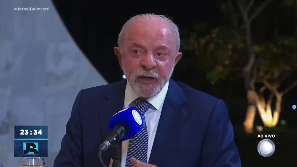 Presidente Lula desenhando como recebeu o Brasil destruído por Bolsonaro. LULA NA RECORD