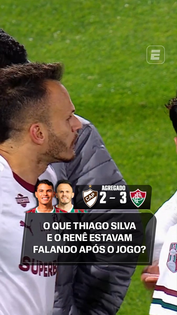 Após a classificação do Fluminense contra o Platense na Libertadores, Thiago Silva e Renê conversaram no campo! O que o capitão estava falando para o lateral? Assista aos jogos AO VIVO da Conmebol Libertadores pela ESPN no Plano Premium do #DisneyPlus! #LibertadoresNaESPN