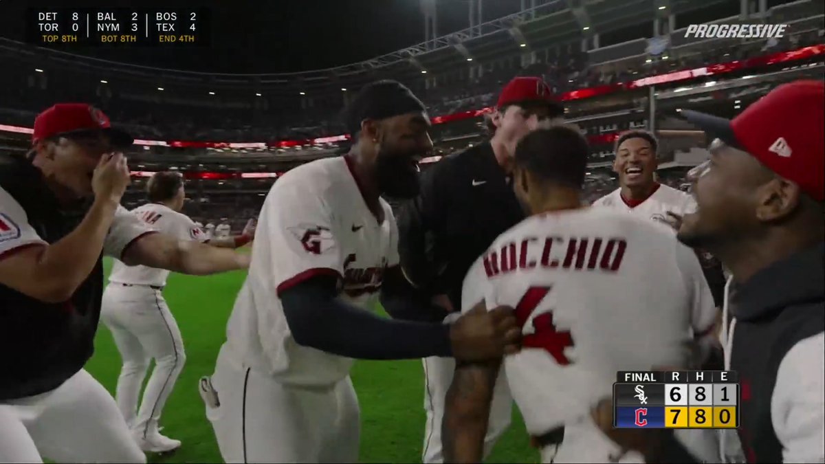 Brayan Rocchio delivers a walk-off hit 🔥 The Cleveland Guardians pull within half a game of the AL Central lead!