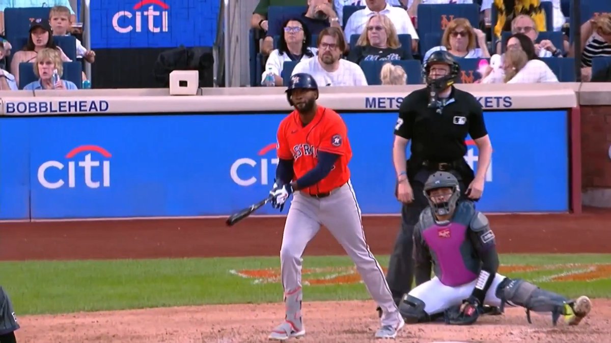 If anyone is hitting a postseason walk-off homer, JIMMY ROLLINS thinks it'll be Yordan Alvarez 👏
