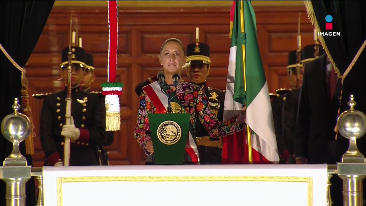 “¡Viva México independiente, libre y soberano!”, así fue el Grito de Independencia de la presidenta Claudia Sheinbaum desde el balcón presidencial en Palacio Nacional: