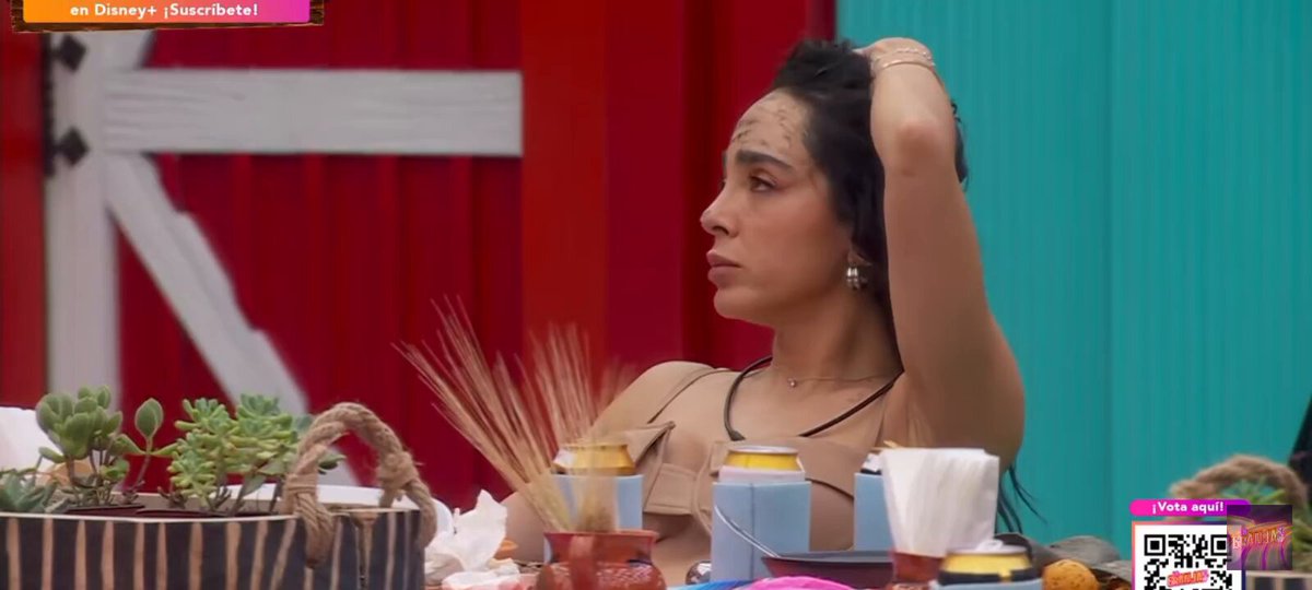 Mane: hija de su p*t* madr# me va escuchar en el cara cara, ahora qu la culer4 soy yo. Bueno Mane se irá contra Mónica, no me quiero imaginar la arrastrada qu le va poner jajajaja #LaGranjaVIPMX