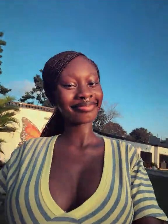 Twitter guys are too broke to bag a 10/10 like me
