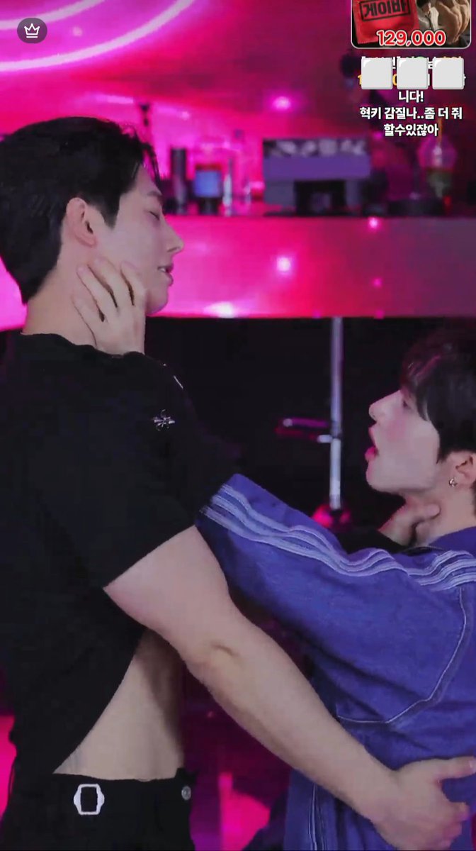 フォルダ容量無いから載せてないやつ載せて消す😭💦 短いし画質悪いから😭 혁근 × 키리 3つ目のキリが腰引き寄せるのが好き☺️