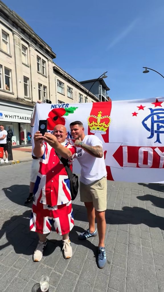 Always appreciate the support you are giving ✌🏻🇬🇧 What a great day this was every year Southport rocks for the 12th by far the best day of the year 🟠