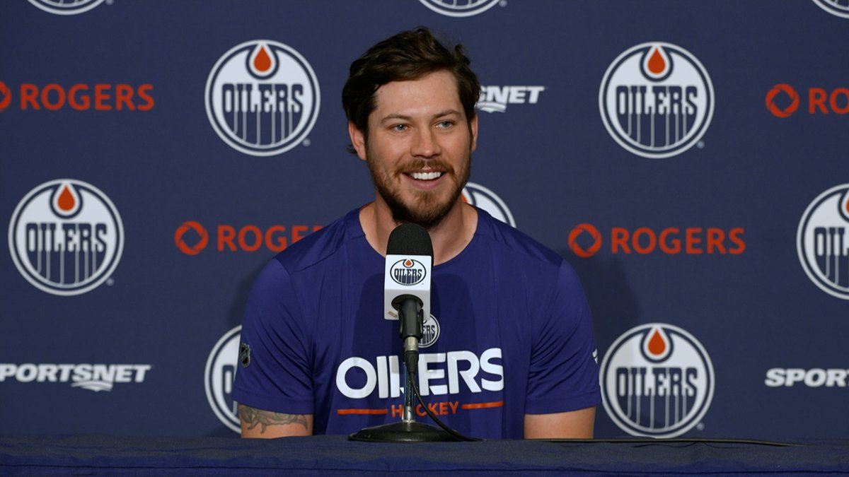 "It's going to be something that's a little bit of an adjustment... It works, Carolina did it last year & they had a lot of success with it" Tristan Jarry on the #Oilers running a three-goalie system. Enterprise | #LetsGoOilers