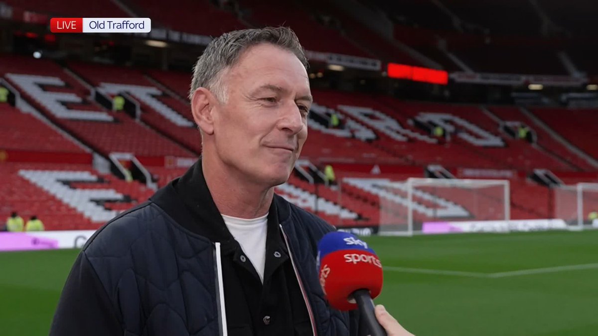 "It shocked me, Man Utd shouldn't be told what to do by a young player" Chris Sutton reflects on 15-year-old JJ Gabriel asking to leave Man Utd 🔴