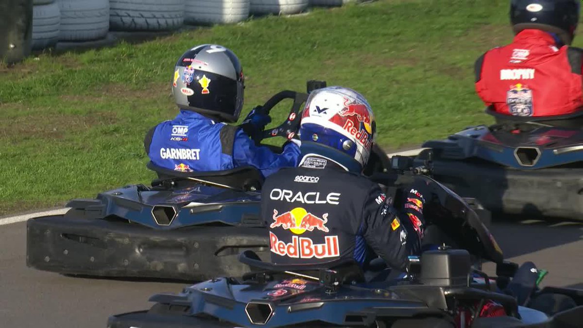 😅 ¿Y esa técnica de salida? Disfruta la carrera de Verstappen contra 100 creadores de contenido por #DisneyPlus Premium.