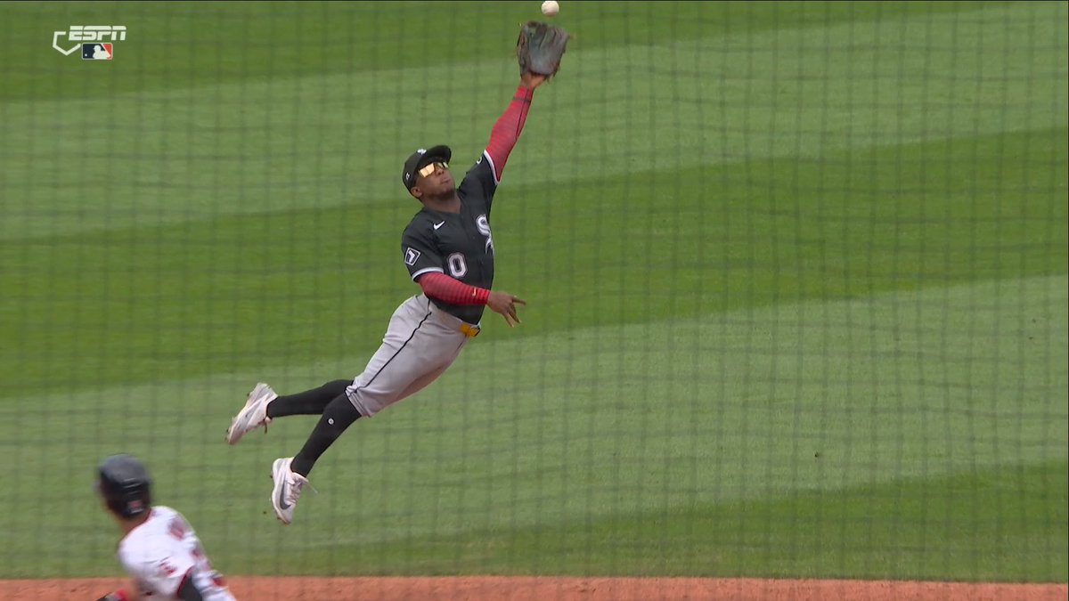 Jo Adell drives in a pair with a single to left 💪 Guardians take a 2-0 lead in the 3rd.