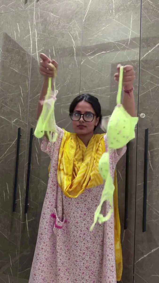 কামুক রূপান্তর 🤤😋 ০২ Horny Transformation 🤤😋 02 #transformation #bra #wear #hijabi #saytanhijab #hot #adult #hornysaytan #indianbra #lingerie #chudai #চুদাচুদি #শয়তান #হিজাবি #বোরকামাগী #খানকীমাগী #sex #intimate #pompom #ass #bigass #fakeMuslim #বড়পাছা #arab #arabsex