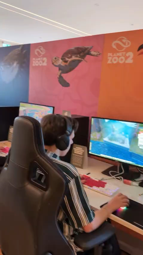We gave players their first hands-on with Planet Zoo 2. Here is what they had to say! It's not long now until you can get your own paws on a copy. Available 13 October 2026. #planetzoo2