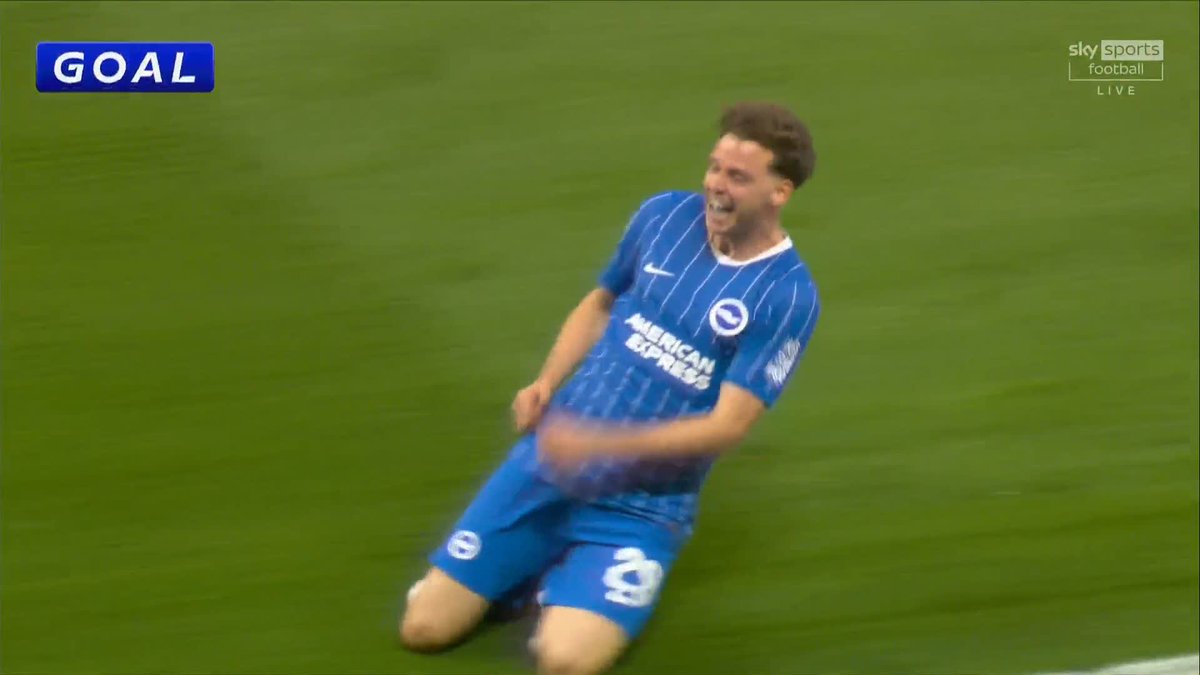 Brighton have turned it around!!! 🔵 A sensational comeback as Maxim De Cuyper makes it 3-2 at Old Trafford.