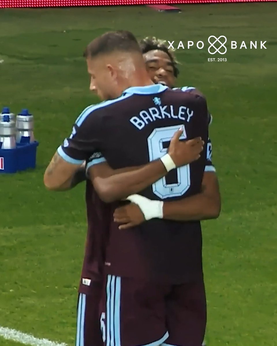Barkley at the near post to meet Mbaye's delivery 🎯