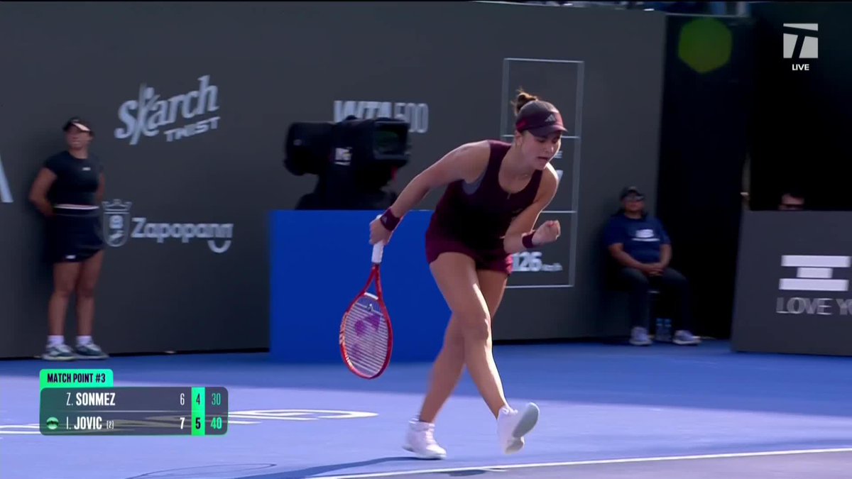 Iva Jovic defeats her bestie Zeynep Sönmez 7-6, 6-4 🙌 The Guadalajara Open defending champion advances to the quarterfinal 🩷 #GDLOpen