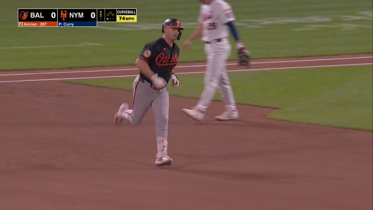PETE ALONSO WITH A MOONSHOT TO THE SECOND DECK AT CITI FIELD 🤯 Back where it all began for The Polar Bear ❤️
