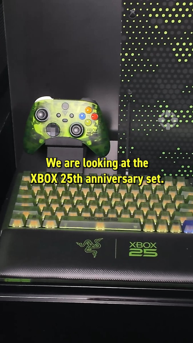 The Xbox 25th anniversary set is bringing back the classic translucent green colorway!