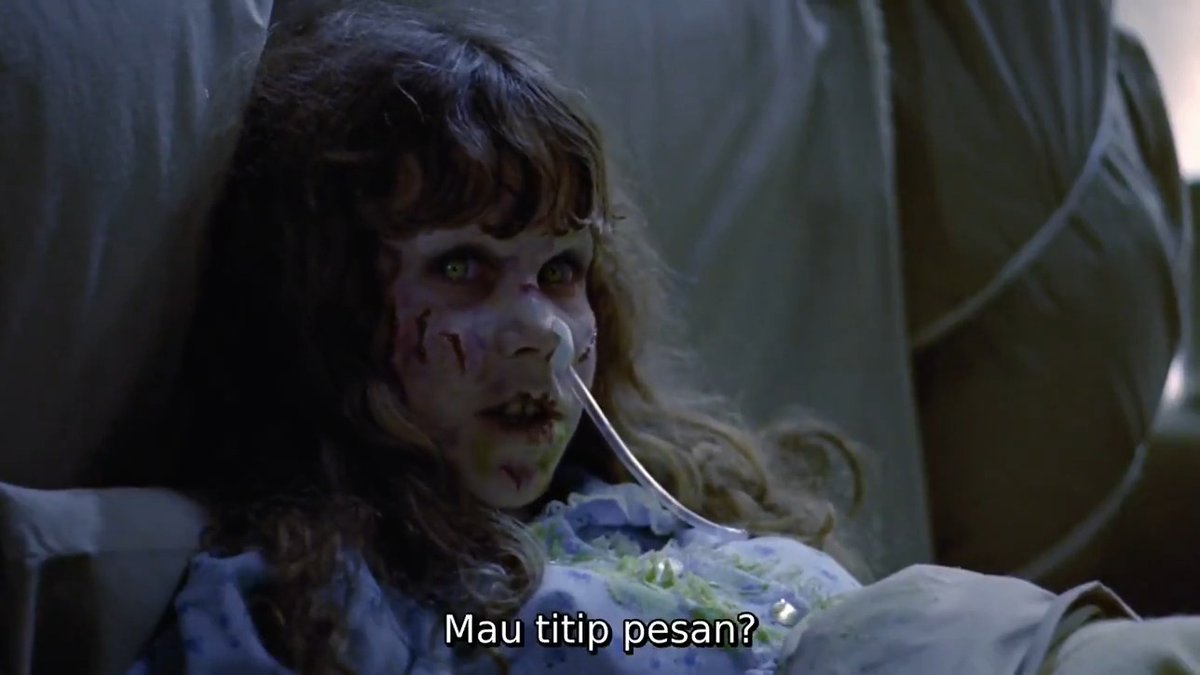The Exorcist (1973) Gadis 12 tahun ini tiba-tiba berubah menjadi sesuatu yang mengerikan… sampai seorang pendeta dipanggil untuk mengusirnya 😨 #TheExorcist #HorrorMovie