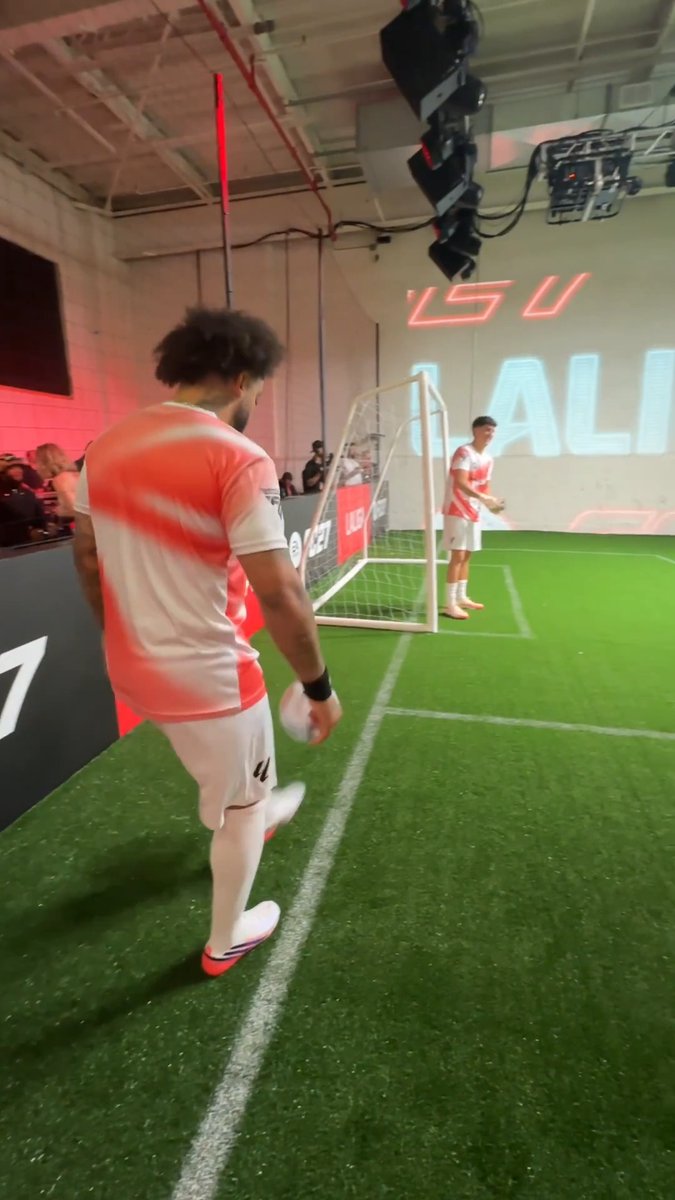 😜🔝⚽ Está juguetón Marcelotwelve. #LALIGAEASPORTSFC27MATCHDAY | EA SPORTS FC ESPAÑA
