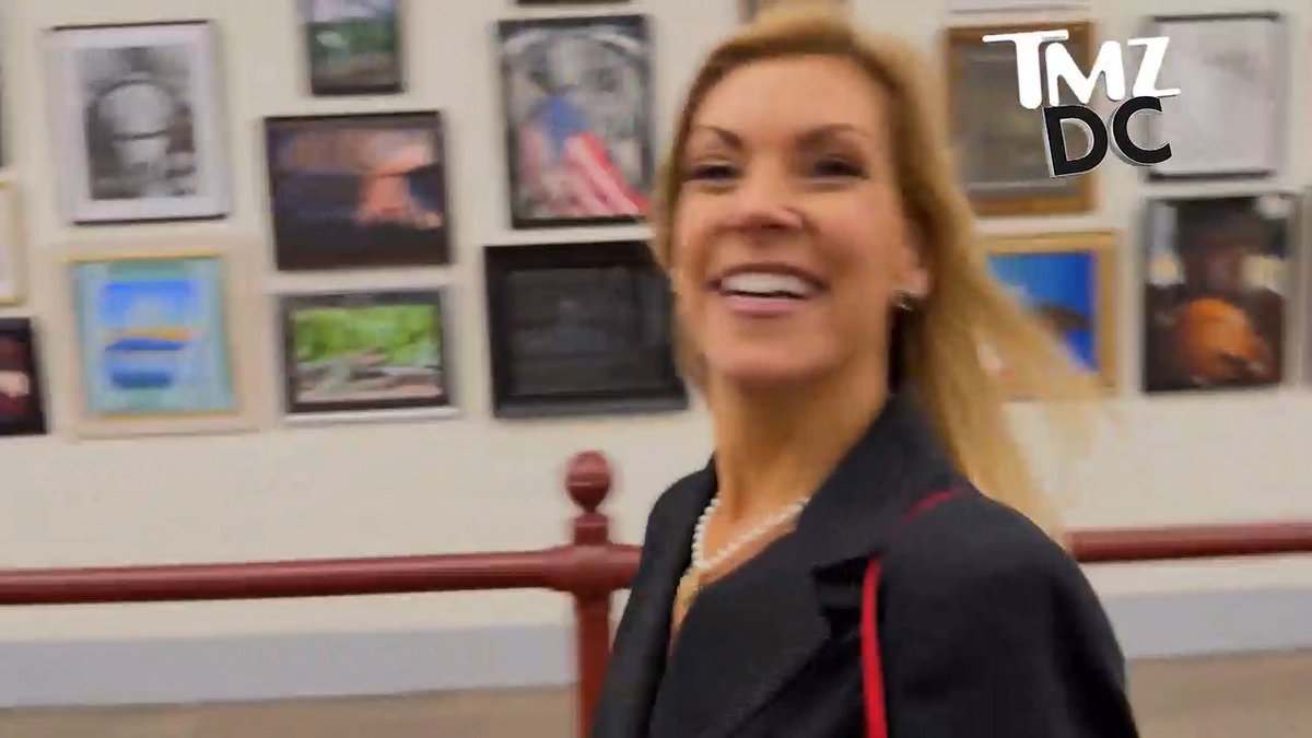 Rep. Beth Van Duyne tells Jacob Wasserman that if she looked like Sydney Sweeney, she would always be naked. 😅
