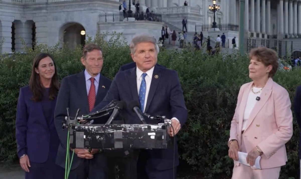 Today is a great day for Ukraine, and it's a great day for freedom and democracy around the world. I know my friend and mentor, Senator Lindsey Graham, is shining down on us. My full remarks on the House passage of the Lindsey O. Graham Sanctioning Russia and Iran Act of 2026 ⬇️