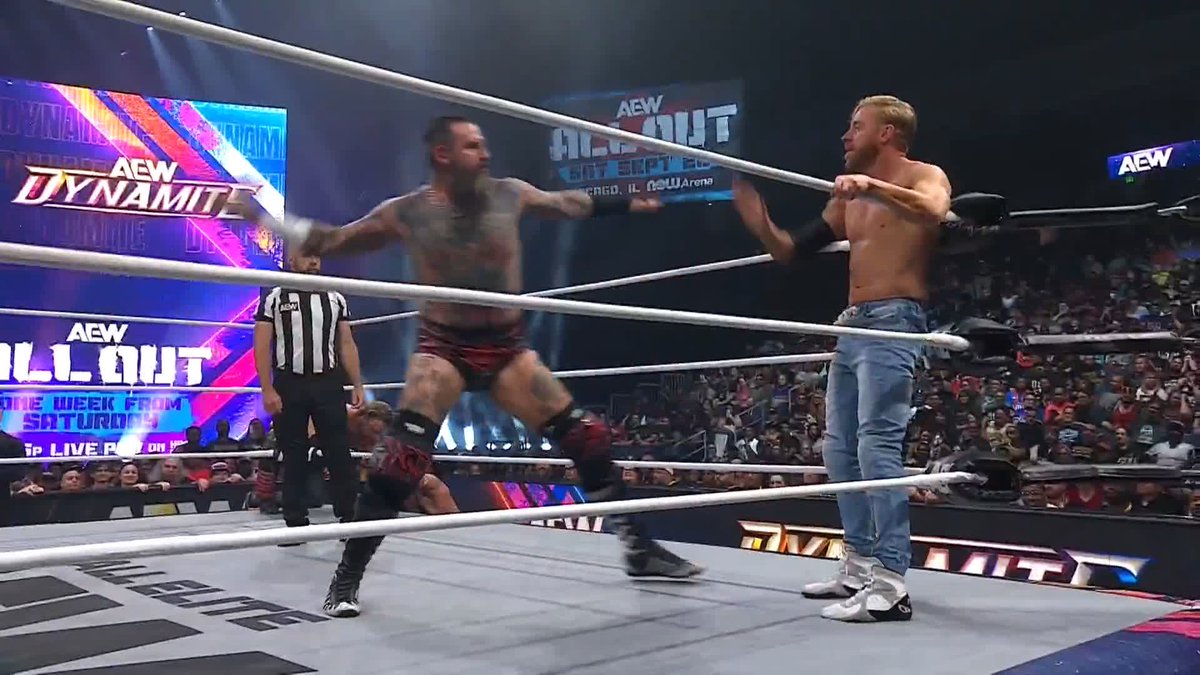 That’s one way to counter chops 💀 #AEWDynamite