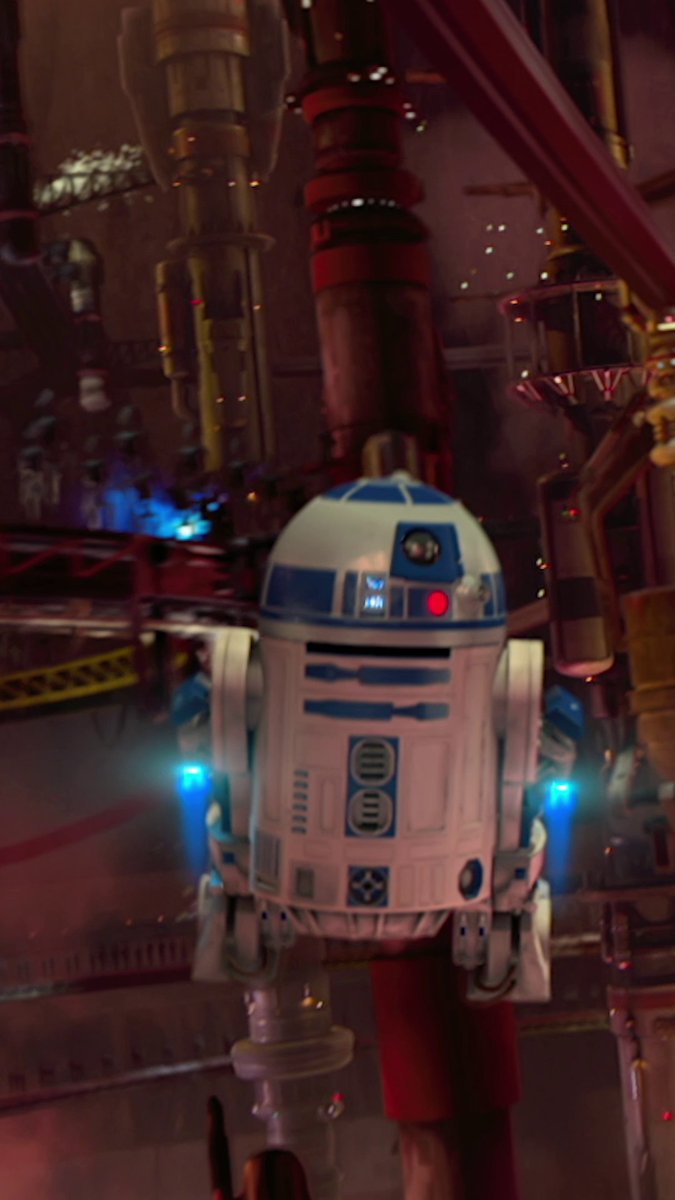 頼りになる愛されドロイド 🔵⚪️＜R2-D2＞まとめ ⠀ ガンコながんばり屋で好奇心旺盛💫ˎˊ˗ ⠀ 何度も仲間のピンチを救った 優秀で勇敢なドロイドの魅力をお届け！ ⠀ #スターウォーズ