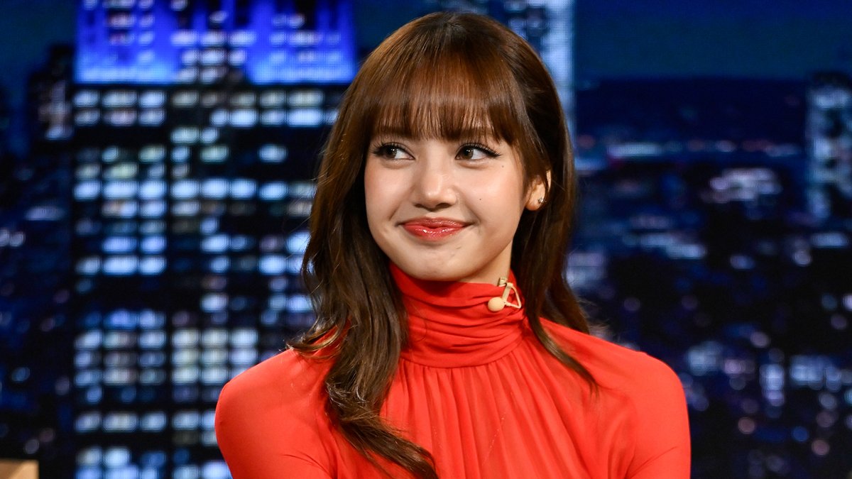 LISA teases Track 4 off her upcoming EP, PRESS PLAY 👀 #FallonTonight #LISAonFallon