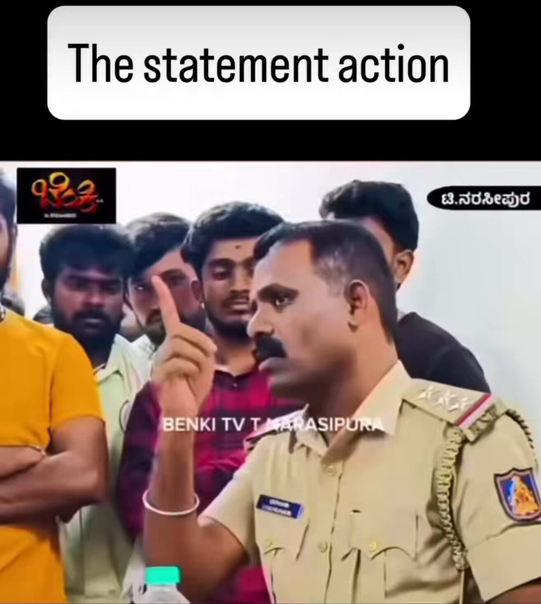 Karnataka: The inspector had warned “No one will pass Masjid Road during Ganesha procession” Mysuru people took it personally.. 😎🔥