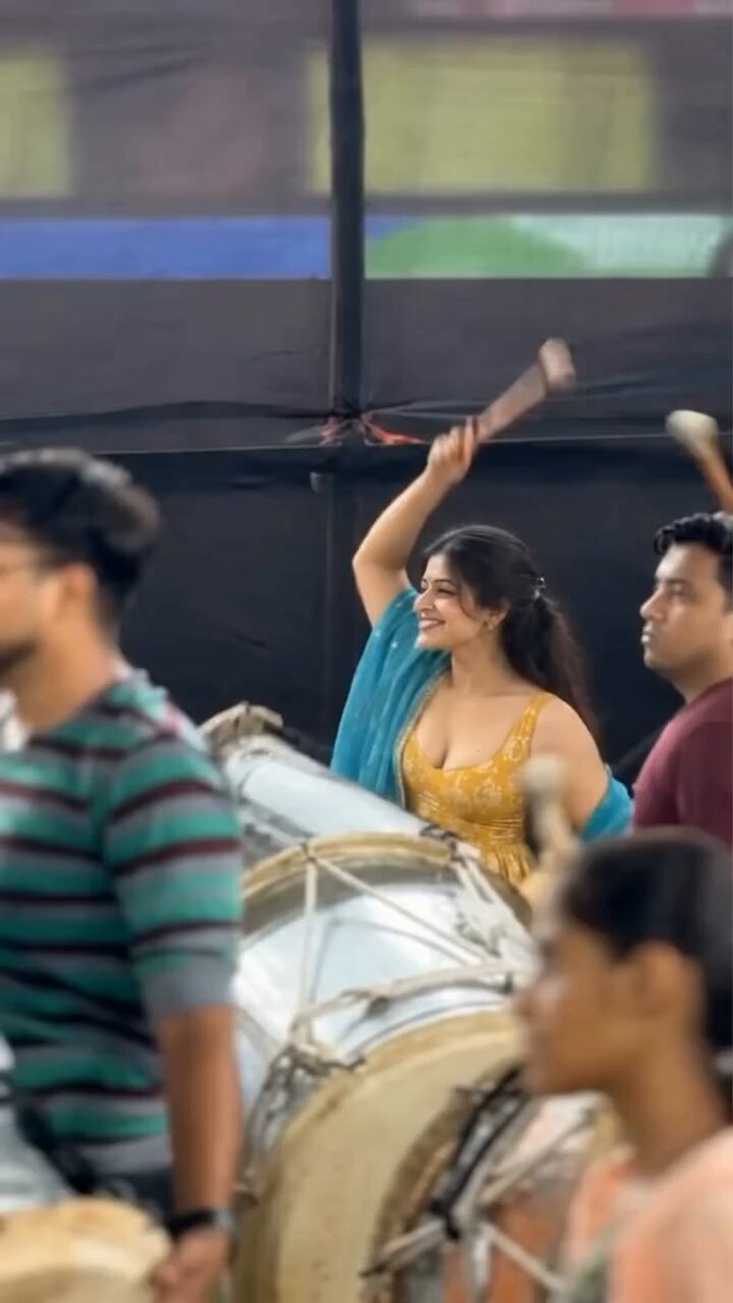 Madam ne to sare Sur bigaad diye