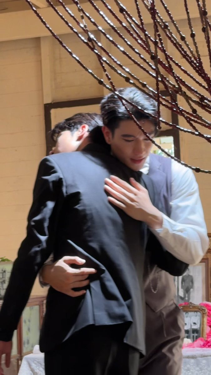 ชีวิตนี้ยอมแค่ท่านชาย ส่วนคนอื่น(ม่านลูกปัด)ต้องโดนสักหมัด ___________________________ 📲 #อรุณรุ่ง ดูย้อนหลัง UNCUT ครบทุกตอน แอป oneD >> (Territories: Thailand, Japan, Hong Kong, Macau, Taiwan) #TheEdgeOfHorizon #oneD #อินองศา #InnOngsa