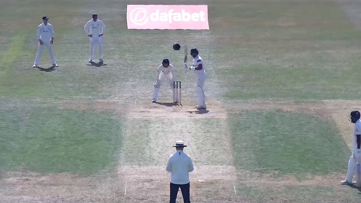 Leicestershire decision understandably provoking plenty of reaction. Officials very wary of marking down pitches, such are these consequences. But a big difference between low-scoring decks that seam and surfaces that are verging on dangerous. These are consecutive deliveries: