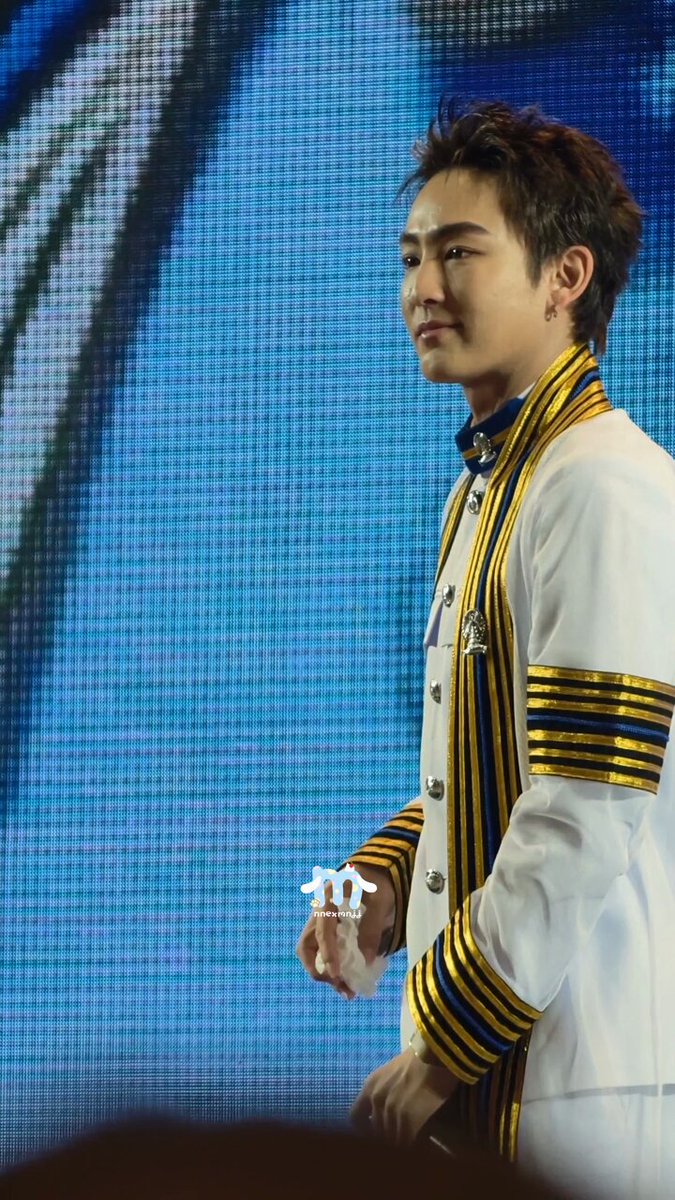 แฟนคลับร้องเพลง น้องฮาร์ทร้องไห้ ไม่ร้องน้าพี่บัณฑิตคนเก่ง🥺💘 SO PROUD OF HEART #HEARTchuthiwat #HEARTGraduation #พี่ฮาร์ทนิจุพี่ชุติจบแล้วโว้ย