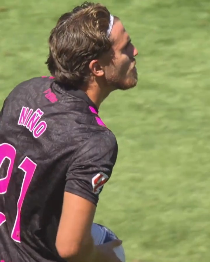 El centro y el remate. 🤤 Málaga CF | LALIGAHighlights