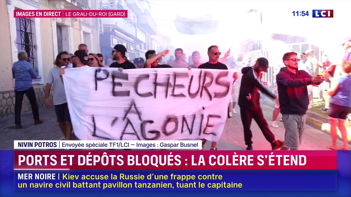 🔴 Ports et dépôts bloqués : la colère s'étend 📺 Nivin Potros en direct du Grau-du-Roi, dans le Gard, sur LCI ⬇️