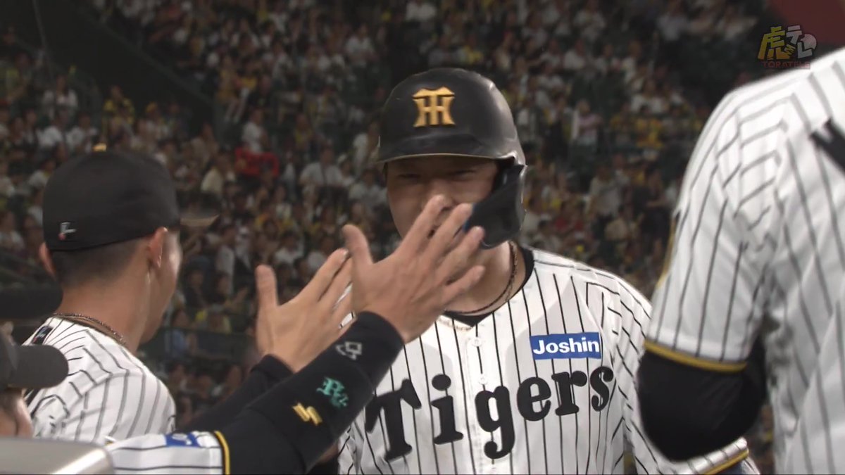 4回裏、大山悠輔選手がセンターバックスクリーンに第16号ソロホームラン！！