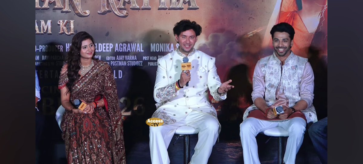 "Dev Sharma" who is playing the role of Ram in Mahakavya Shri Ramayan Katha, revealed that he was offered the role of Laxman in both #Adipurush and #Ramayana "I was not cast in Adipurush because I look as huge as Prabhas. and was removed from Ramayana saying that you are taller than Ranbir Kapoor." 😭