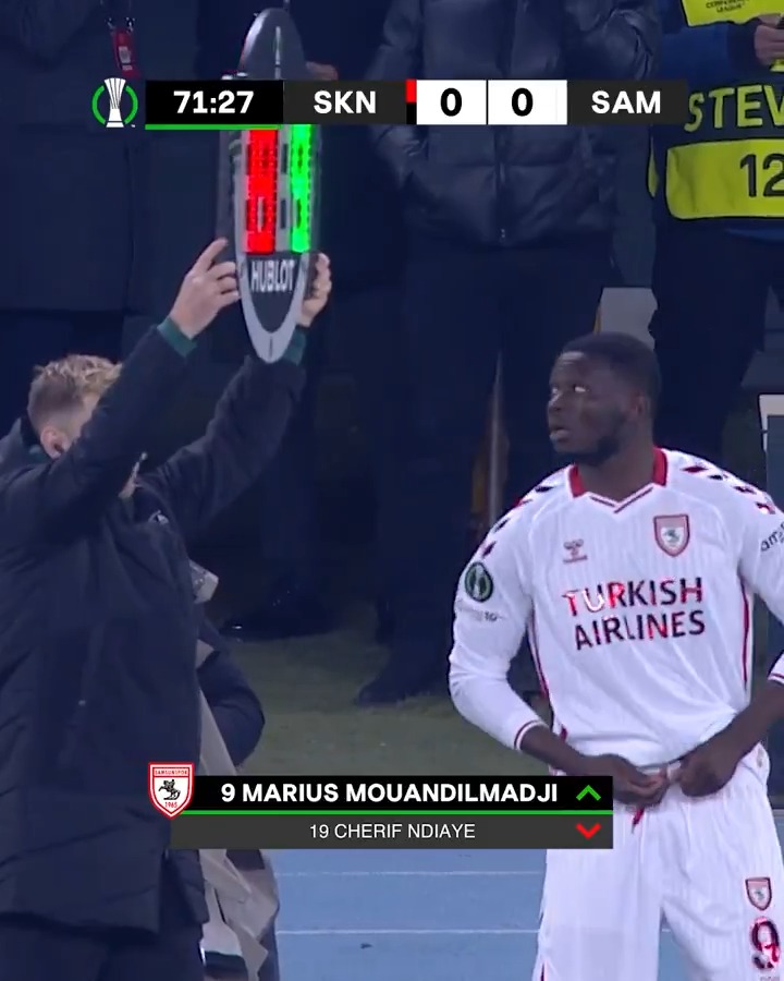 Marius Mouandilmadji understood the assignment from the bench 🤓 #UECL