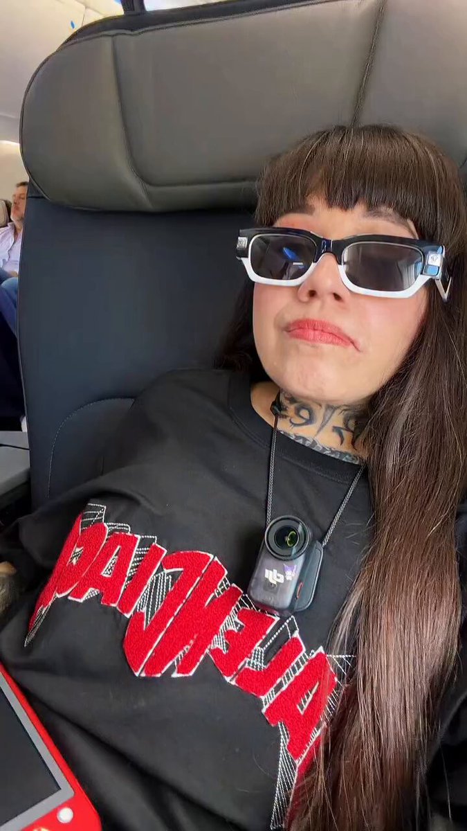Dahlia de la Cerda, un ego muy frágil, en el punto entre el brotre psicótico de Alex Syntek y los aires de superioridad del tío Richi.